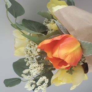 DELUXE BOUQUET  FAUX  SPRING FLOWERS
